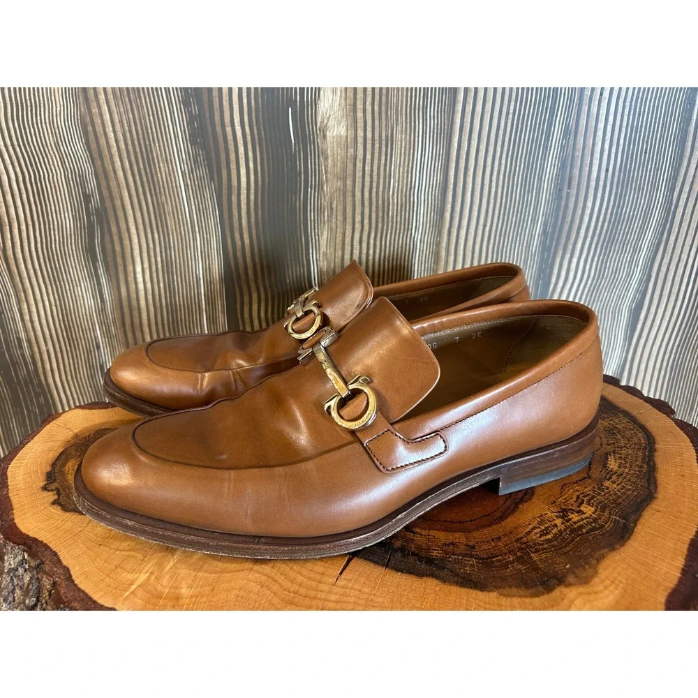 Ferragamo Mens Loafers Size 7 EE Tan Leather Gancini Bit Horse Gold Tone Buttery